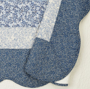 lot 39 image: King Modern Heirloom Charlotte Bedspread or Sham 041808924662