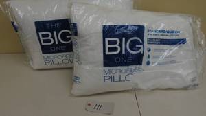 lot 111 image: 2 Pack Size STDQUEEN The Big One Microfiber Pillow 022415215022