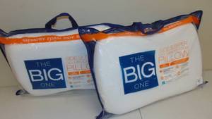 lot 119 image: 2 Pack The Big One Gel Memory Foam Side Sleeper Pillow