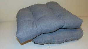 lot 139 image: CHARCOAL Sonoma Goods For Life Indoor Outdoor 2-piece Single Wicker Chair Cushion Set 5H x 19W x 19D (each)