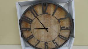 lot 152 image: 24 Sonoma Goods For Life Mixed Media Wall Clock