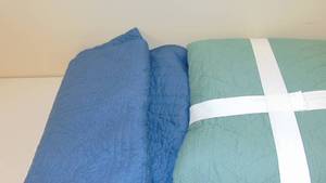 lot 175 image: 3 Mixed QUILTS