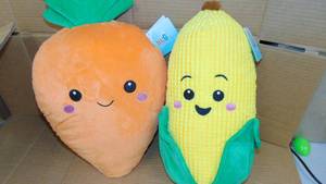 32 Boxs of 4 Plush CARROT And CORN  22 Inch Hug Me Stuffed