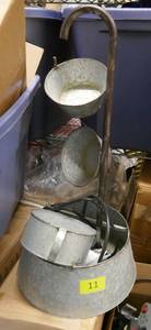 lot 11 image: New electric water fountain