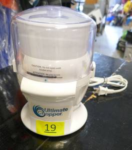lot 19 image: Ultimate Chopper - smaller size great for onions, small batches