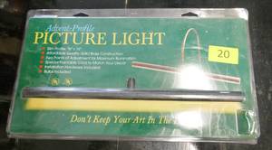 lot 20 image: New Picture light