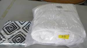 lot 55 image: White bedspread King