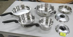 lot 58 image: Set of cookware