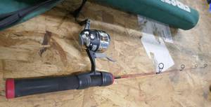 lot 60 image: Ice fishing polereelbag