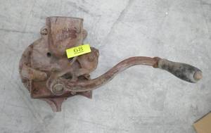lot 68 image: Vintage Red Chief corn sheller