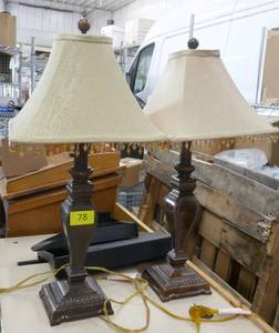 lot 78 image: Nice matching pair of lamps
