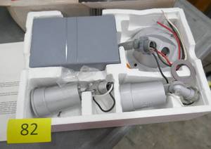 lot 82 image: New vintage motion sensor light