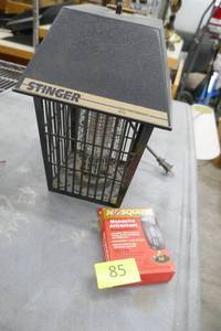 lot 85 image: Bug Zapper and mosquito bait to put on the bottom