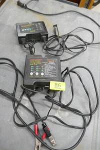 lot 86 image: Two 12V trickle chargers - work