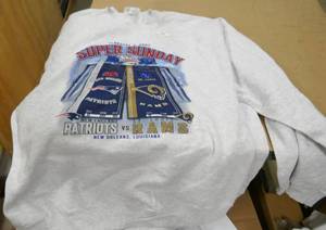 lot 134 image: 2 Adult XL Sweatshirts - Patriots Rams Superbowl
