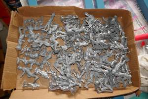 lot 181 image: Box of metal military figures