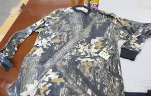 lot 238 image: Mens 2XL camo long john shirt with Scent Contain