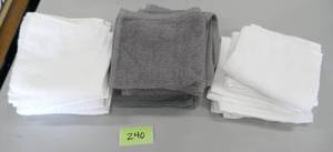 lot 240 image: 17 new washcloths