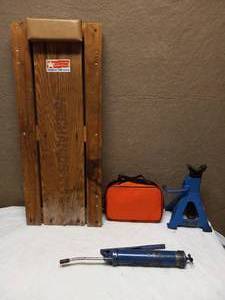 AUTOMOTIVE REPAIR GEAR