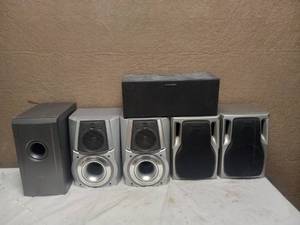 6 HOUSE SPEAKERS