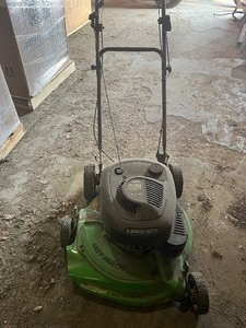 lot 20 image: Lawn Boy push Mower needs repair