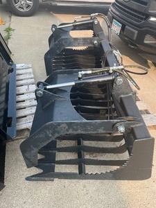 lot 1 image: Brand New 74 skid Steer  Grapple with hoses
