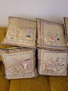 lot 54 image: Oriental Themed Throw Pillow Group