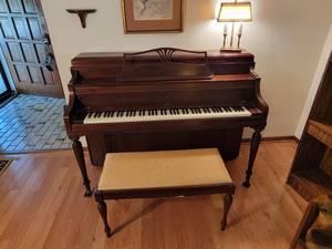 lot 1 image: Steinway Piano Uprght Standing Model F