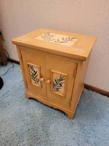 lot 80 image: Petite Floral Tile Cabinet