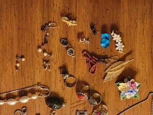 lot 86 image: Elegant Costume Jewelry Collection