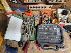 lot 112 image: Handy Mans Tool Scavenge