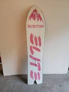 lot 125 image: Vintage Burton Elite 140 Snowboard