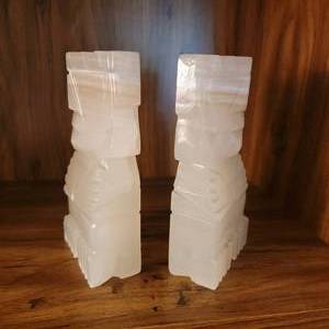 lot 45 image: Mayan Figural White Onyx Bookends