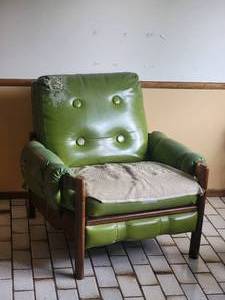 lot 9B image: Amazing MCM Green Tufted Leather Parlor Armchair B