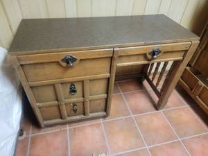 lot 67B image: Retro MCM Writing Desk
