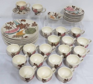 lot 21 image: Large Lot Red Wing Pottery Tampico Dinnerware