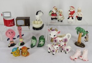 lot 155 image: 11 Sets of Vintage Salt & Pepper Shakers Anthropomorphic TV, Mixer More