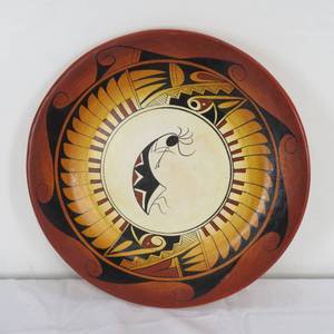 lot 129 image: 16 Hand Painted Signed Ceramic Decorative Plate Mexican
