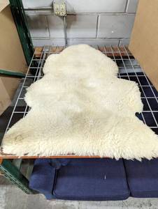 lot 95 image: IKEA LUDDE Sheep Skin Rug