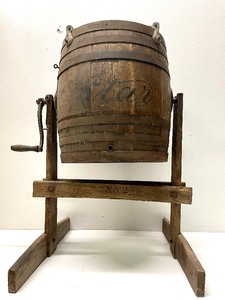 lot 99 image: Primitive Antique STAR Hand Crank Churn wStand