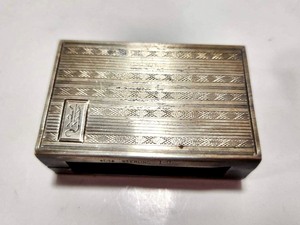 lot 174 image: Antique 1920s era Sterling Silver Matchbox Holder