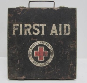 lot 125 image: Original Antique WW1 era Metal First Aid Kit wContents