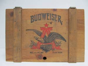 lot 230 image: Vintage 1976 BUDWEISER Advertising Wooden Beer Crate
