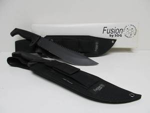 lot 237 image: Pair of SOG Jungle Primitive Large KnivesMachetes