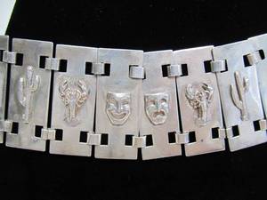 lot 261 image: Excellent Large Signed Southwestern Sterling Silver Bracelet
