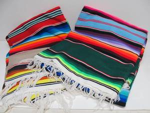 lot 280 image: Unused Pair of Fine Weave Mexican Falsa Blankets