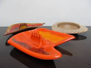 lot 285 image: Group of 3 Large Mid Century Ceramic Ashtrays