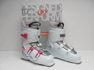 lot 310 image: Very Nice TECNICA Girls Snowboard Boots