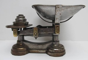 lot 313 image: Excellent Antique Store Counter Scale wWeights