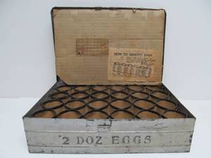 lot 314 image: Primitive Antique 1920s era Metal Egg Carrier 